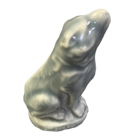 Wade Whimsies Howling Timber Wolf Mini Figurine Red Rose Tea England Porcelain - Picture 6 of 7